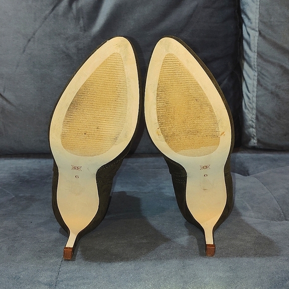 BCBGENERATION SARA BOOTIE OLIVE SUEDE WESTERN EMBROIDERED ANKLE BOOTS SIZE 6 - Picture 7 of 9